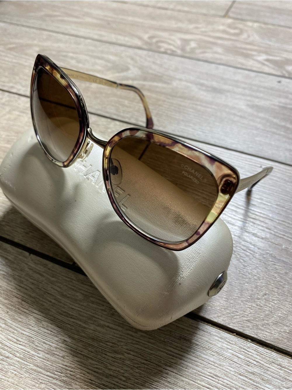 Authentic CHANEL 4209 Cat Eye Sunglasses Brown Gradient Polarized Logo Eyewear
